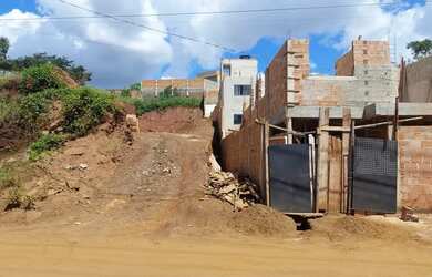 Imagem: O terreno possui 522m² de Área e está localizado em Villa