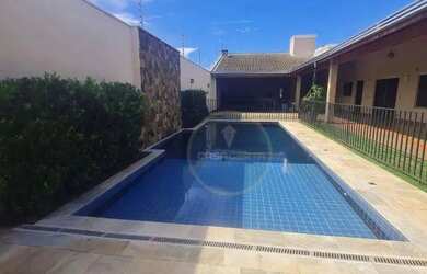 Imagem: O depósito possui 300m² de Área e está localizado em Jardim