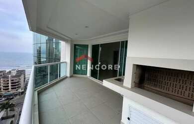 Imagem: O apartamento possui 4 Dormitórios, 5 Banheiros, 3 Vagas na