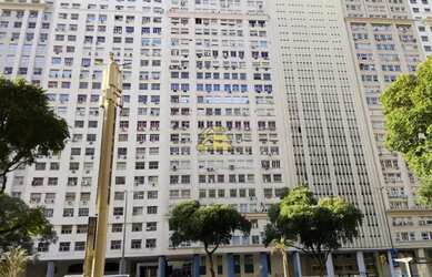 Imagem: O depósito possui 2 Vagas na garagem, 451m² de Área e está