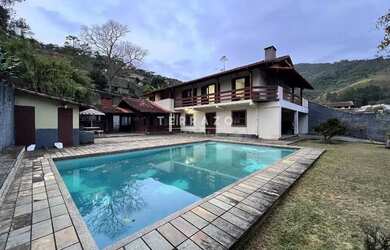 Imagem: Casa para aluguel, 4 quartos, 1 suíte, 3 vagas, Tijuca - Teresópolis/RJ