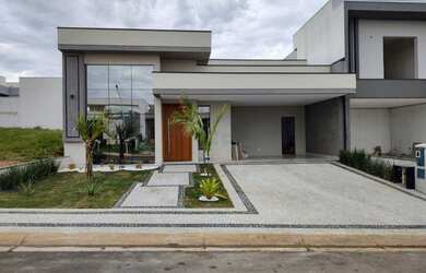 Imagem: A casa em condomínio possui 3 Dormitórios, 4 Banheiros, 4