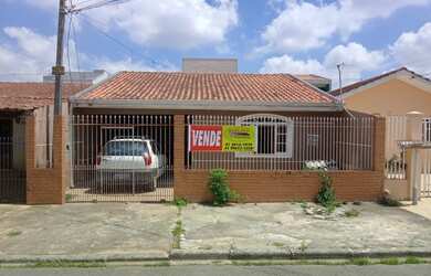Imagem: A casa possui 2 Dormitórios, 1 Banheiro, 1 Vaga na garagem