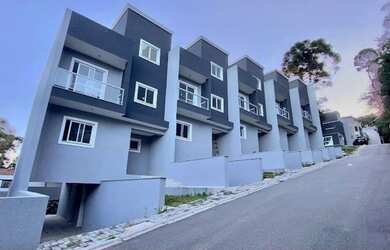 Imagem: A casa em condomínio possui 3 Dormitórios, 4 Banheiros, 3