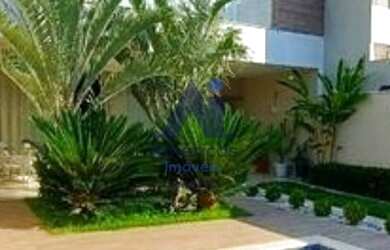 Imagem 1: Maravilhosa Casa Triplex com Preço Imbatível de Cinema à venda no Condomínio...