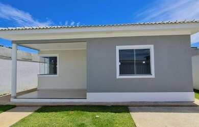 Imagem: A casa possui 3 Dormitórios, 2 Banheiros e 480m² de Área