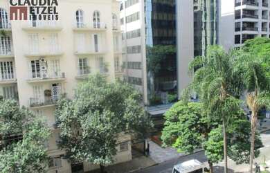 Imagem: O depósito possui 1 Vaga na garagem e 30m² de Área e está