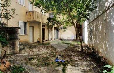 Imagem: A casa possui 3 Dormitórios, 3 Banheiros, 2 Vagas na garagem