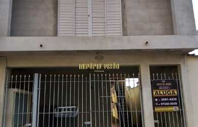 Imagem: A casa possui 2 Dormitórios, 1 Banheiro, 1 Vaga na garagem