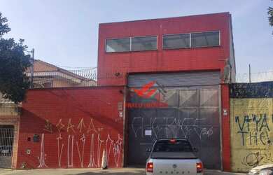 Imagem: O depósito possui 4 Vagas na garagem, 230m² de Área e está