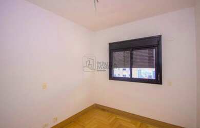 Imagem: O apartamento possui 3 Dormitórios, 1 Banheiro, 2 Vagas na