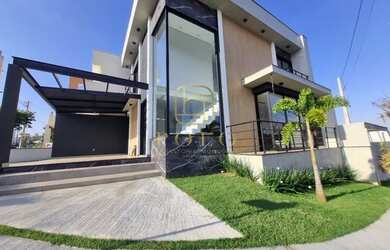 Imagem: A casa em condomínio possui 3 Dormitórios, 2 Banheiros, 2