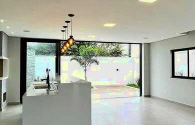 Imagem 2: Casa de condomínio para venda tem 264 metros quadrados com 3 quartos