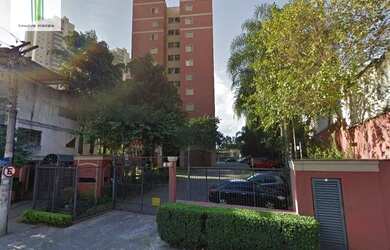 Imagem: O apartamento possui 3 Dormitórios, 1 Banheiro, 1 Vaga na garagem