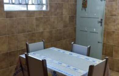 Imagem: A casa possui 2 Dormitórios, 1 Banheiro, 120m² de Área e