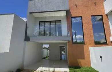 Imagem: A casa possui 2 Dormitórios, 1 Banheiro, 2 Vagas na garagem