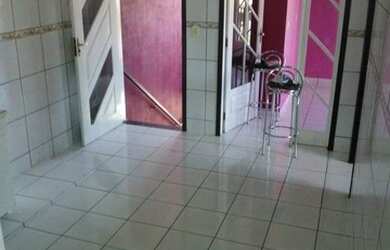 Imagem: A casa possui 2 Dormitórios, 1 Banheiro e está localizado