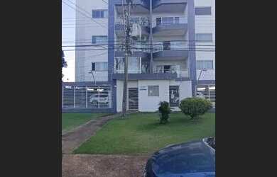 Imagem: O apartamento possui 3 Dormitórios, 1 Banheiro, 2 Vagas na