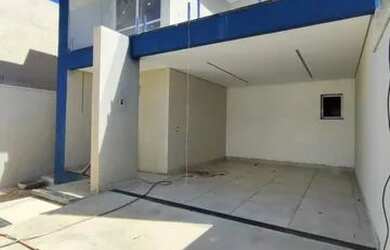 Imagem: A casa possui 3 Dormitórios, 3 Banheiros, 2 Vagas na garagem