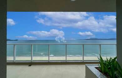 Imagem: O apartamento possui 4 Dormitórios, 1 Banheiro, 3 Vagas na