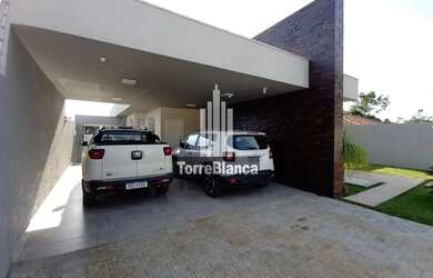 Imagem 2: Casa de Alto Padrão à Venda 3 Quartos, Suíte com Closet e Área Gourmet