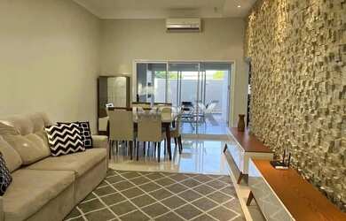 Imagem: A casa em condomínio possui 3 Dormitórios, 3 Banheiros, 2