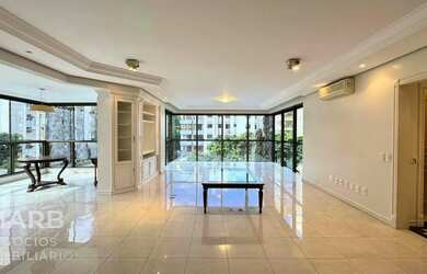 Imagem: O apartamento possui 3 Dormitórios, 5 Banheiros, 3 Vagas na