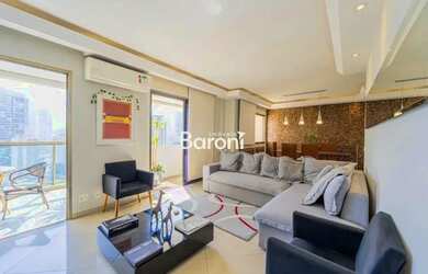 Imagem: O apartamento possui 3 Dormitórios, 5 Banheiros, 3 Vagas na