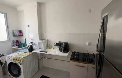 Imagem: O apartamento possui 2 Dormitórios, 1 Banheiro, 1 Vaga na garagem