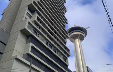 Imagem: O apartamento possui 1 Dormitório, 1 Banheiro, 1 Vaga na garagem