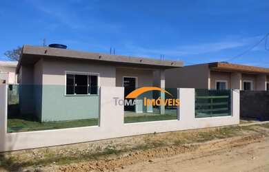 Imagem: A casa possui 2 Dormitórios, 1 Banheiro, 1 Vaga na garagem