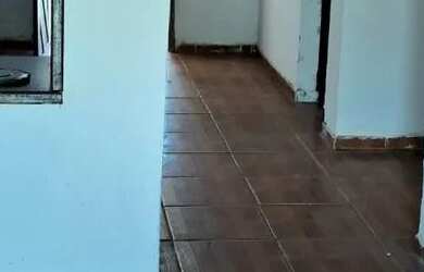 Imagem: A casa possui 2 Dormitórios, 1 Banheiro, 70m² de Área e