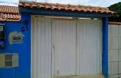 Imagem: A casa possui 2 Dormitórios, 2 Banheiros e está localizado