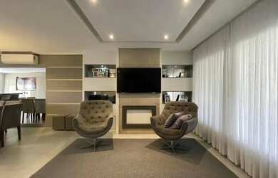 Imagem: A casa possui 3 Dormitórios, 3 Banheiros, 3 Vagas na garagem