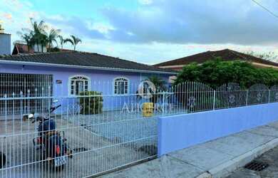 Imagem 1: Belissima casa na Regiao da Praia Joao Rosa em Biguaçu