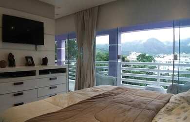 Imagem: A casa em condomínio possui 4 Dormitórios, 5 Banheiros, 4