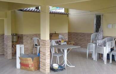 Imagem: A casa possui 3 Dormitórios, 3 Banheiros, 3 Vagas na garagem