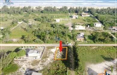 Imagem: O terreno possui 300m² de Área e está localizado em Balneário
