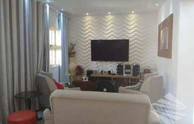 Imagem: A casa possui 2 Dormitórios, 2 Banheiros, 4 Vagas na garagem