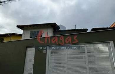 Imagem: A casa possui 3 Dormitórios, 2 Banheiros, 3 Vagas na garagem