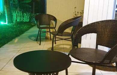 Imagem 5: Casa mobiliada no centro de Xangri-Lá, casa com anexo no fundo, próxima...