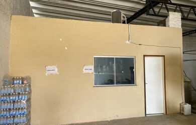 Imagem 4: Galpão Guajiru. 320m² de Áreae5 Vagas na garagem