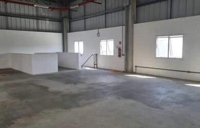 Imagem 16: Galpão/Depósito/Armazém para aluguel possui 8000 metros quadrados