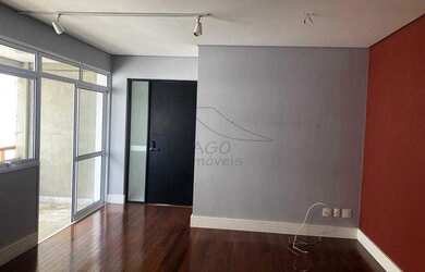 Imagem: O apartamento possui 3 Dormitórios, 1 Banheiro, 3 Vagas na