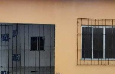 Imagem: A casa possui 2 Dormitórios, 2 Banheiros, 1 Vaga na garagem