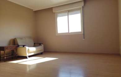 Imagem: O apartamento possui 3 Dormitórios, 2 Banheiros, 2 Vagas na