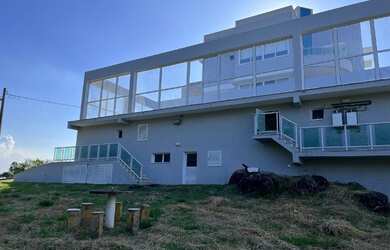 Imagem 4: Vendo maravilhosa casa. Piscina, Churrasqueira, VarandaeGuarda roupa