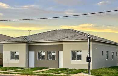 Imagem: A casa em condomínio possui 2 Dormitórios, 2 Banheiros, 2