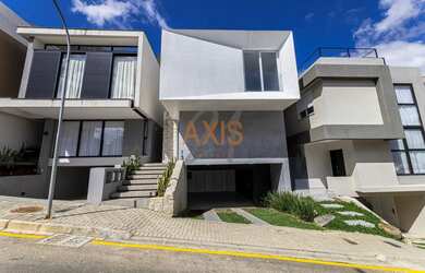 Imagem: A casa em condomínio possui 3 Dormitórios, 4 Banheiros, 4