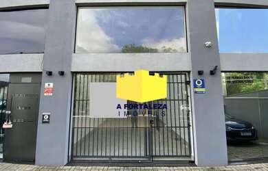 Imagem: O depósito possui 2 Vagas na garagem e 63m² de Área e está